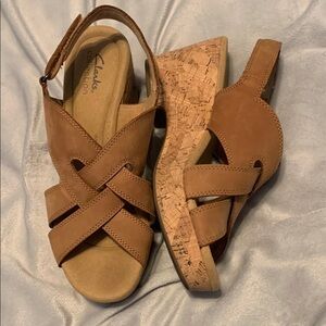 Clarks Tan Wedge Sandals with Cork Heel Giselle beach faux suede braid size 9
